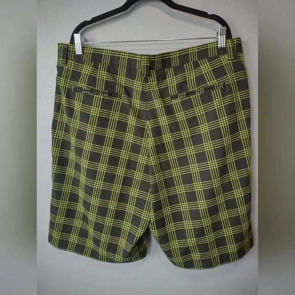 Pro Tour Green & Black Checkered Golf Shorts Men's Size 38 Casual Athleisure - Picture 2 of 5